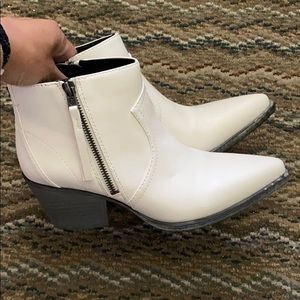 Circus by Sam Edelman Faux Leather Pointed Booties in White Size 7.5